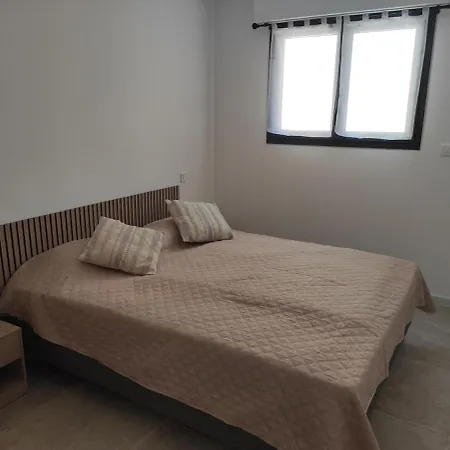 Neuf 2 4 Pers Bastelicaccia